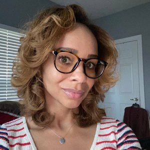 Meet your Posher, Kendra